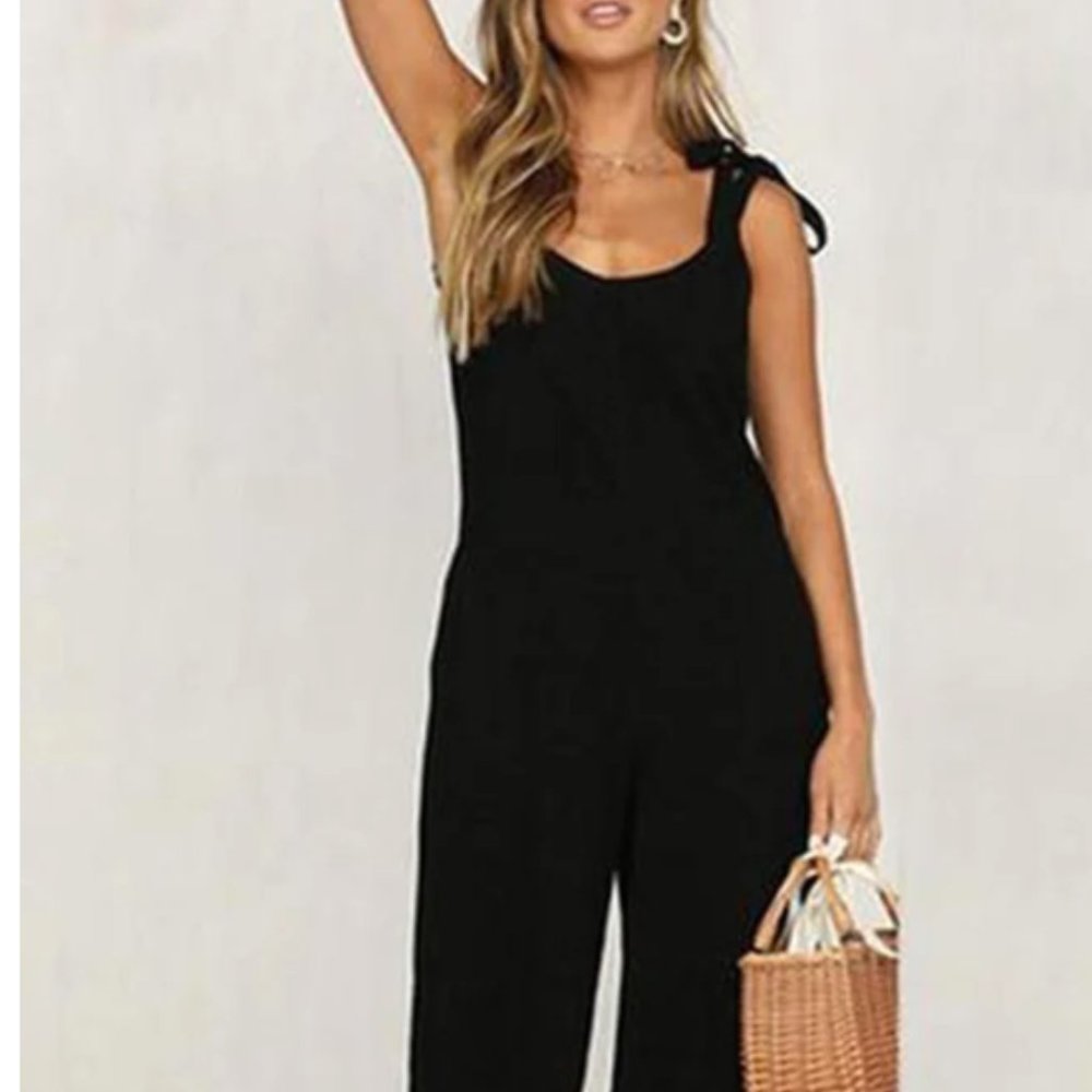 NWOT: V-neck Solid Cropped Pants Jumpsuit